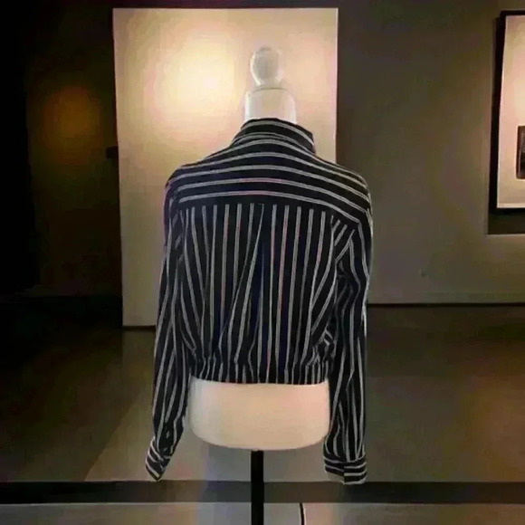 Timing Pinstripe Blouse S - Picture 2 of 2